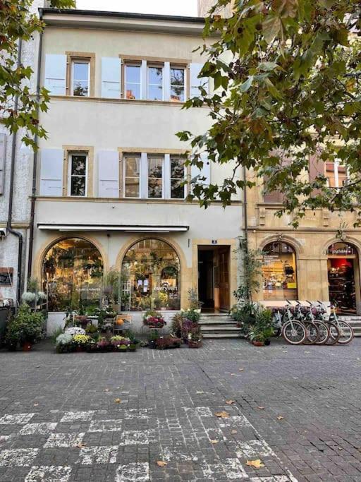 V&V Centre Neuchâtel Eksteriør bilde