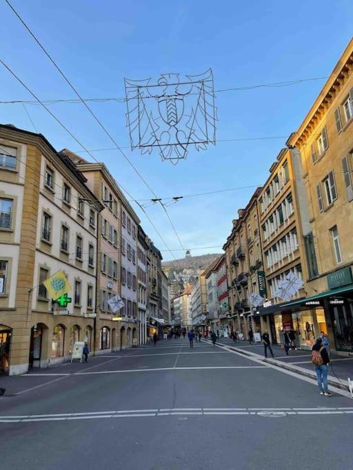 V&V Centre Neuchâtel Eksteriør bilde